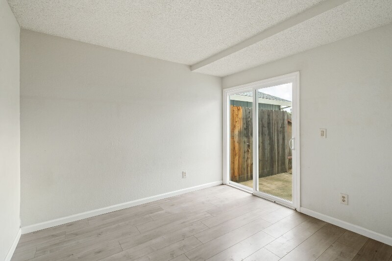Building Photo - 4917 Aizenberg Cir