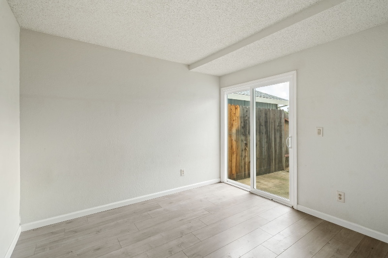 Building Photo - 9417 Aizenberg Cir