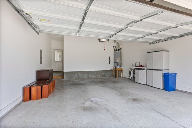 Building Photo - 1436 White Dutch Ln