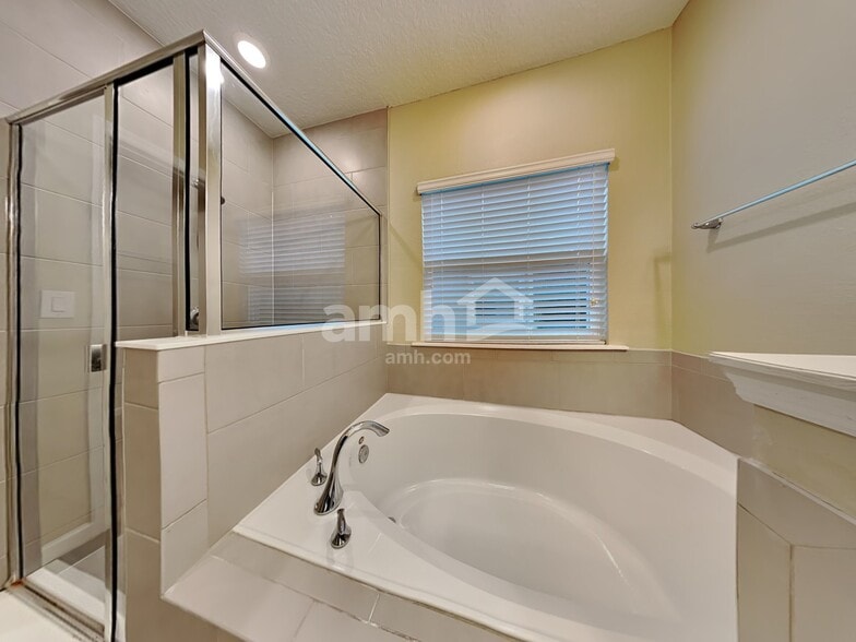 Building Photo - 225 Otero Point