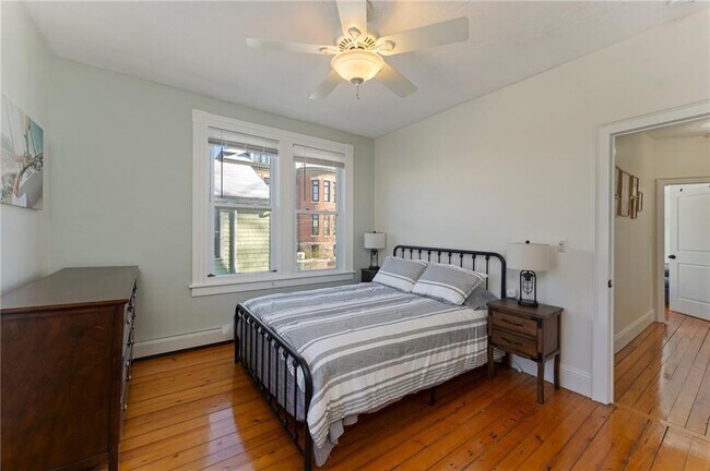 Building Photo - 15 W Narragansett Ave