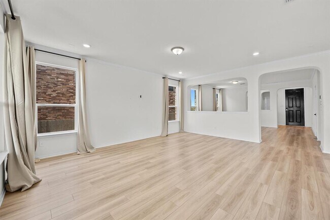 Building Photo - 3823 Forino Dr