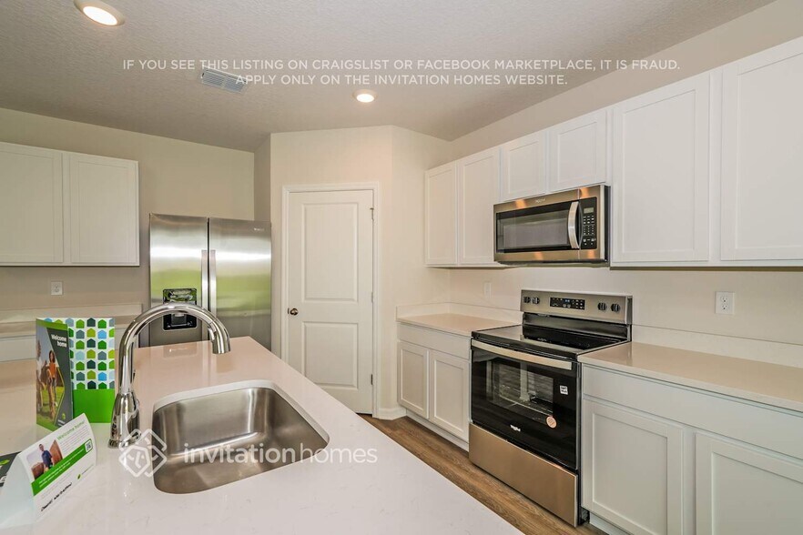 Building Photo - 18125 Canopy Pl