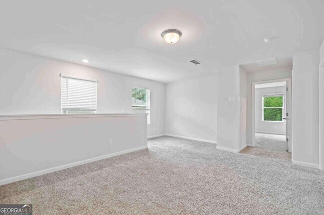 Building Photo - 279 Wells Cir