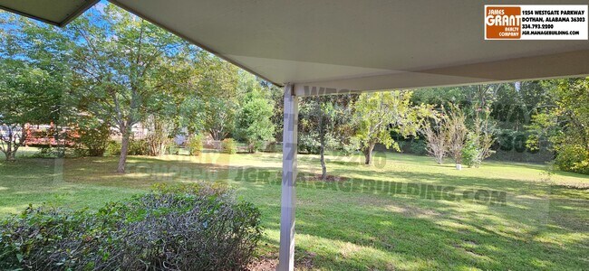 Building Photo - 1511 Shrewsbury Dr