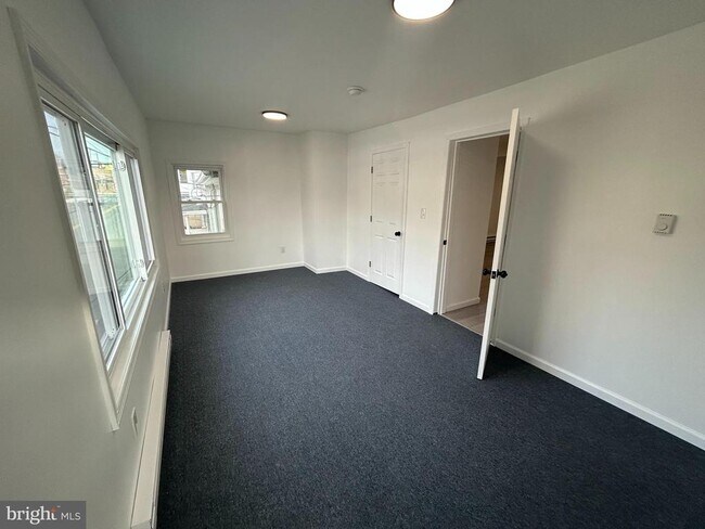 Building Photo - 222 W Patterson St