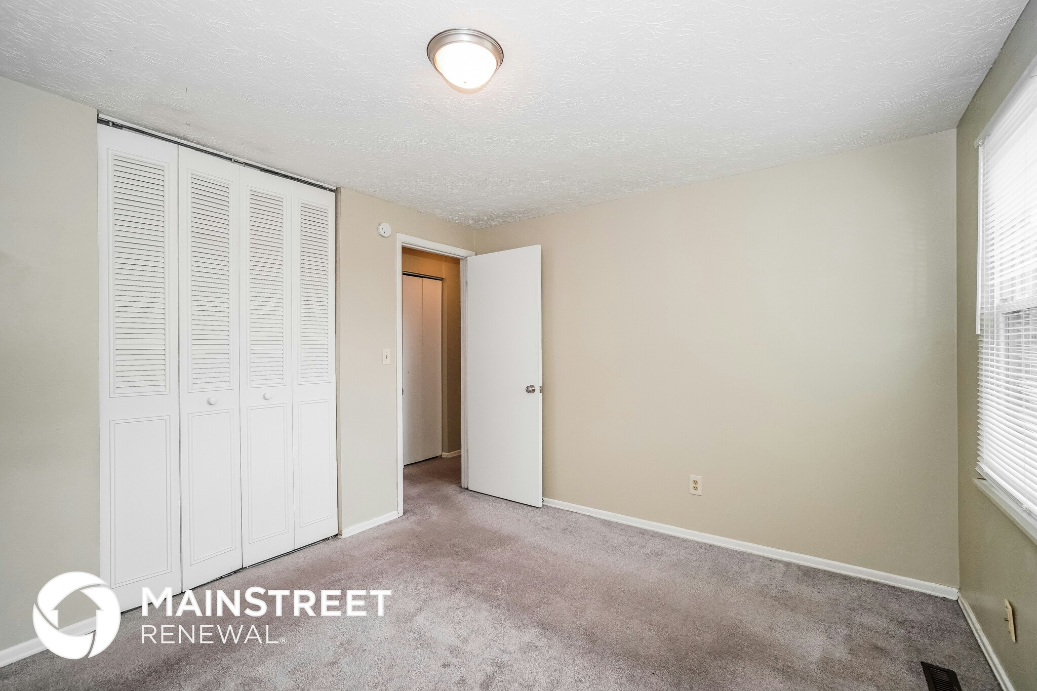 Building Photo - 4166 Clayridge Ln