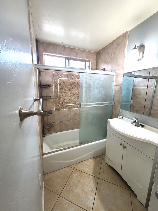 Building Photo - 424-26 Delaware st