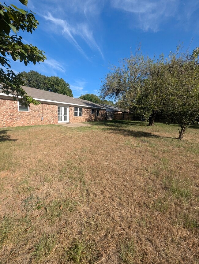 Building Photo - 305 Ferguson Rd