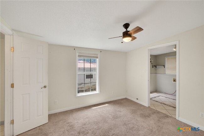 Building Photo - 14 Steele St