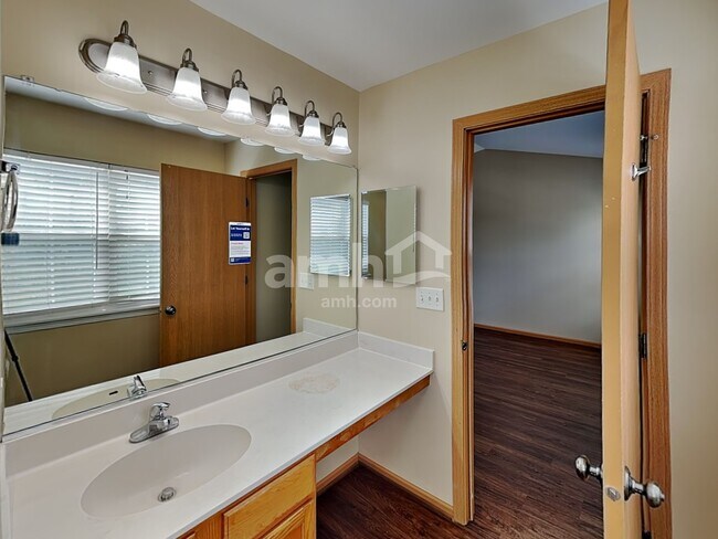 Building Photo - 4133 Hoffman St