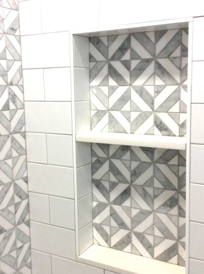 Building Photo - Browns Point Beauty! Spacious 2BDRM/1.75 BATH Home with Partial View of the Sound!