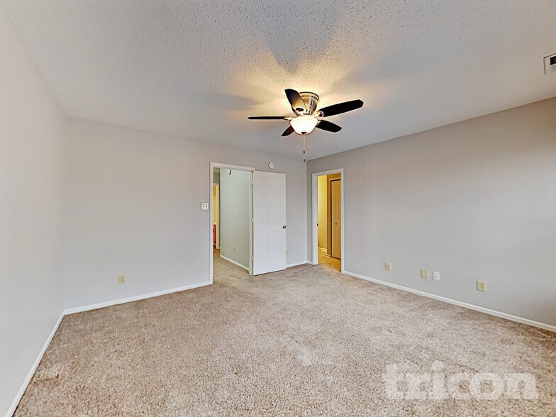 Building Photo - 14674 Fawn Hollow Ln