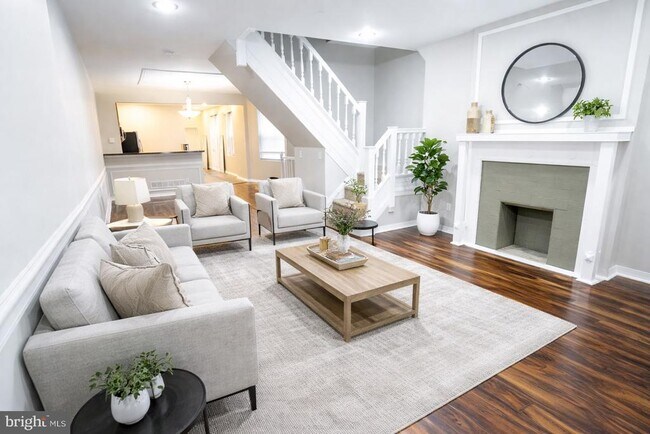 Building Photo - 1745 N 60th St