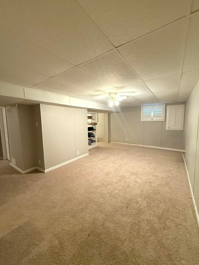 Building Photo - 6370 Bellinger Dr