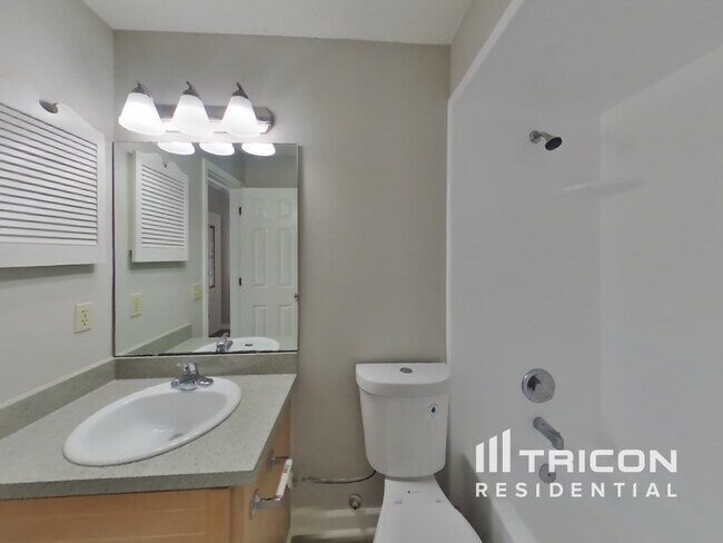 Building Photo - 8826 Nature View Ln W