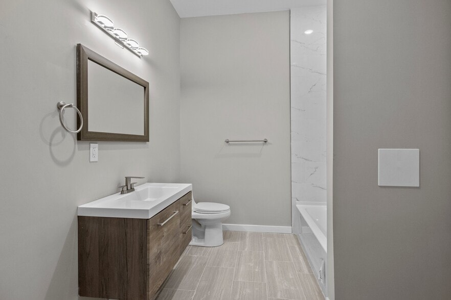 Building Photo - 418 Jefferson Ave