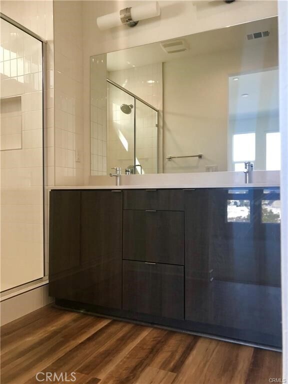 Building Photo - 1654 Pomona Ave