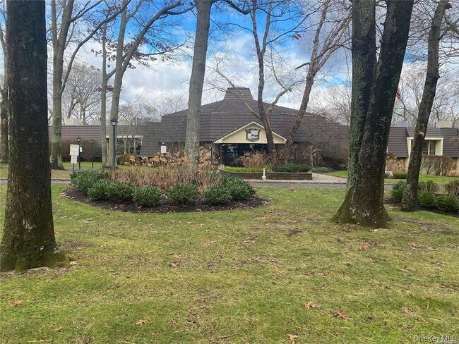 Building Photo - 389 Clubhouse Ct