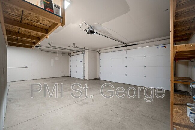 Building Photo - 3782 Brade Lane