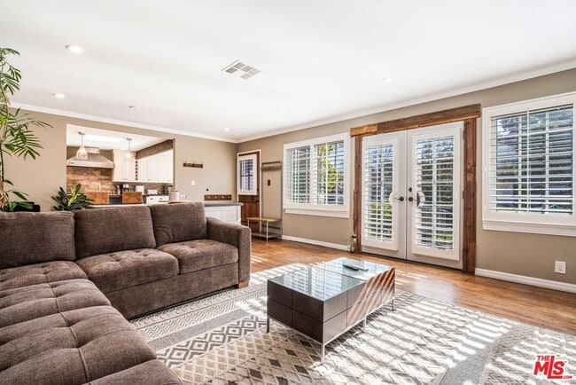 Building Photo - 12413 Beatrice St