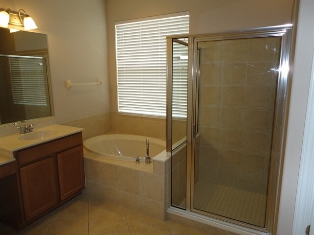 Building Photo - 10209 Tapestry Key Ct