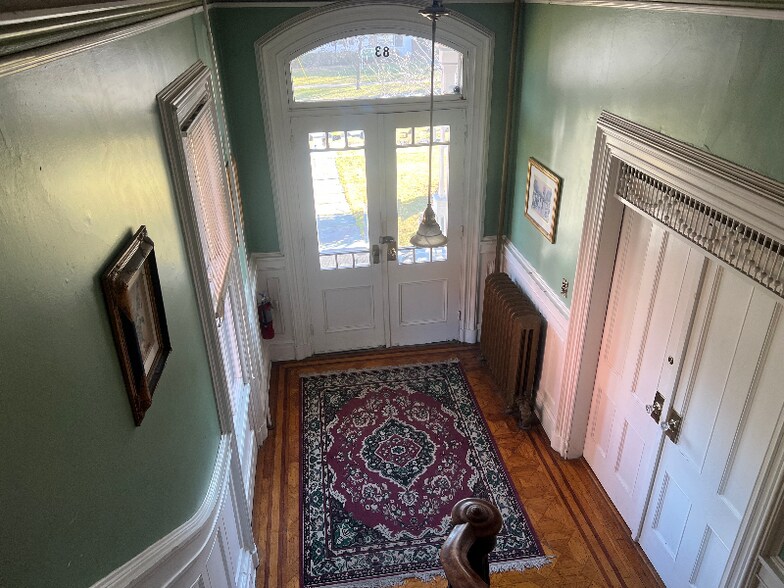 Building Photo - 83 S Hamilton St