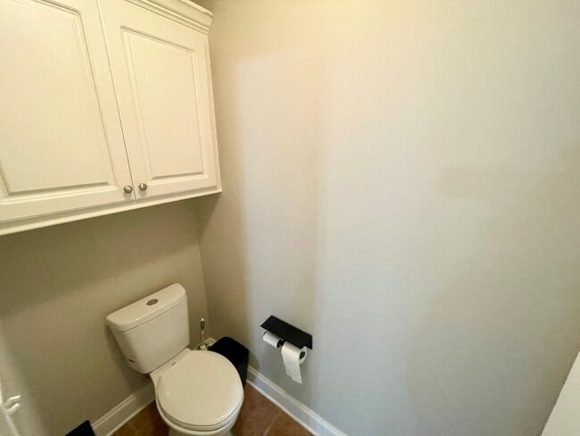 Building Photo - 3 bed 2 bath for rent in Ridgeland!