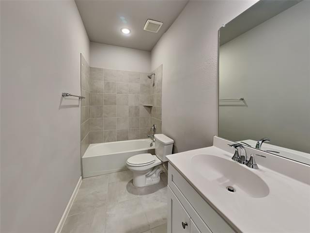 Building Photo - 162 Camelia St