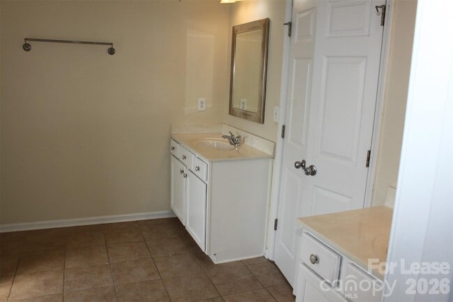 Building Photo - 9651 Laurie Ave NW