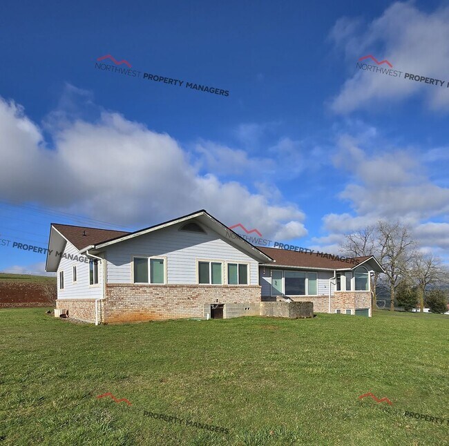 Building Photo - STATUS: *HOLD* R285 | $2695 + $100 for well/septic maintenance