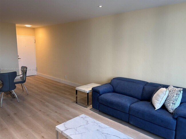 Building Photo - 3001 S Ocean Dr