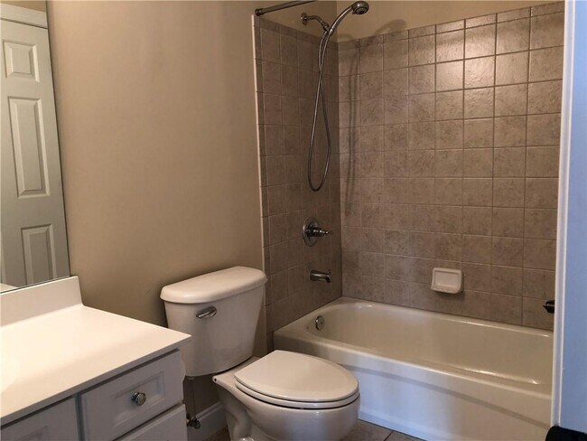 Building Photo - 2575 Goodrick Ln