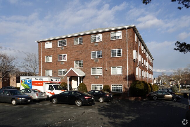 Building Photo - Lincoln Apartments