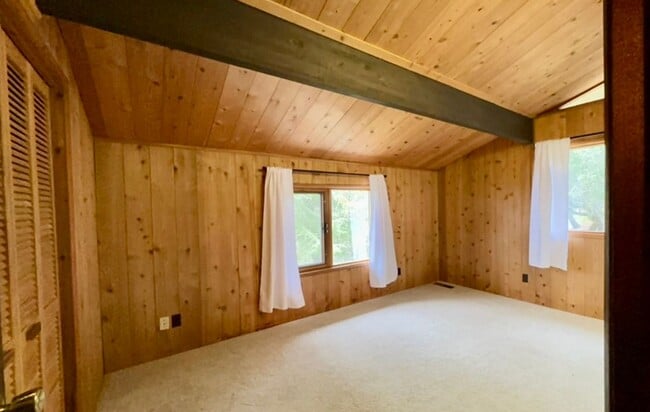 Building Photo - AUBURN LAKE TRAILS