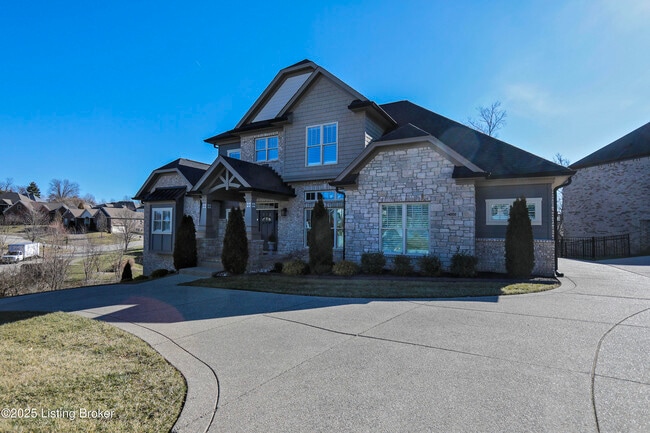 Building Photo - 14000 Glendower Dr
