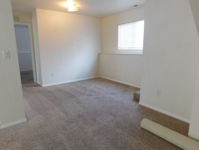 Building Photo - 2776 Grant Ct