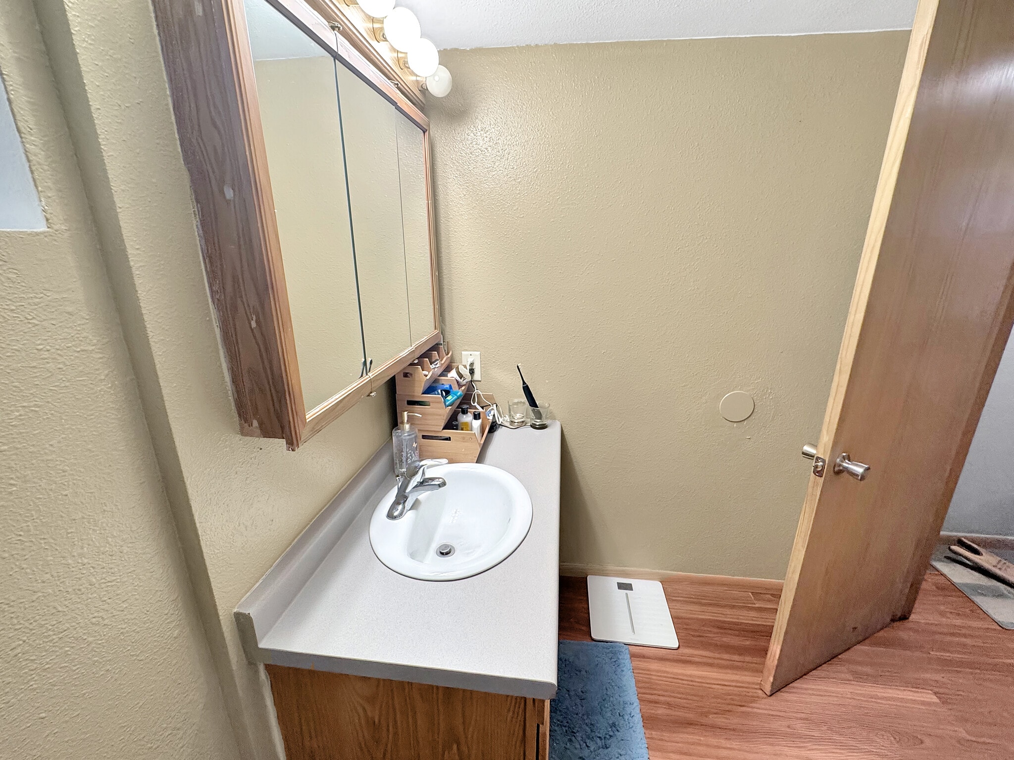 Building Photo - 1118 9th Ave N