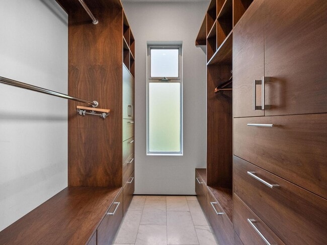 Building Photo - Solana Beach Paradise