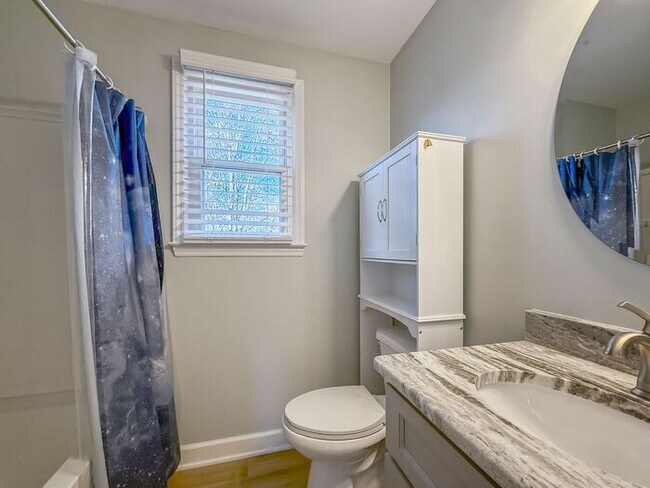 Building Photo - Spacious 3BR 2 BA Home with Wooden Deck in Wake Forest