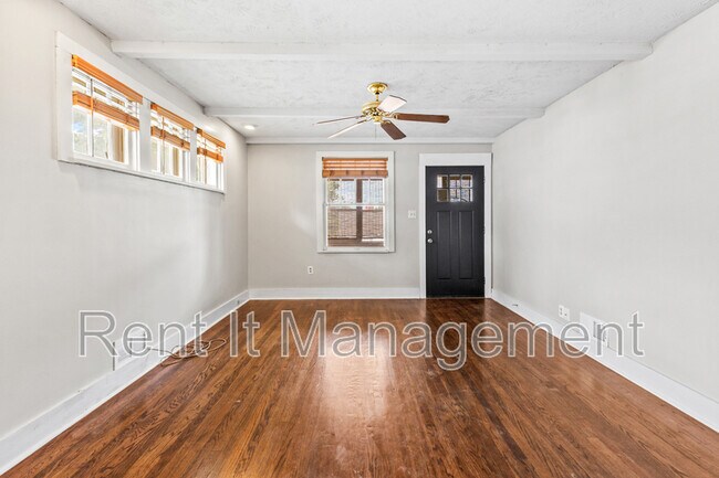 Building Photo - 2315 N. 61st.