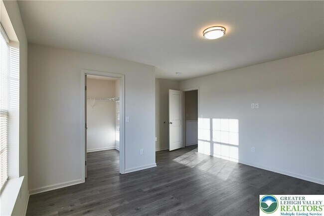 Building Photo - 6639 Stein Way