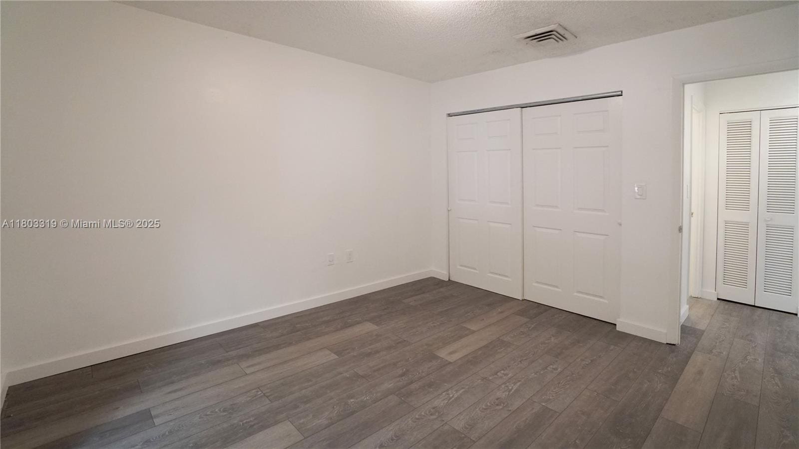 Building Photo - 3823 Estepona Ave