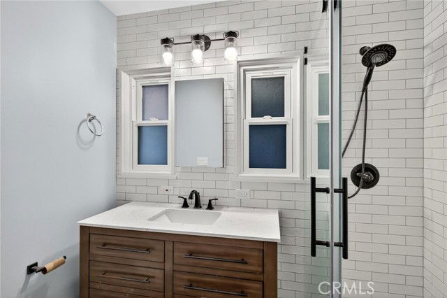 Building Photo - 608 35th St