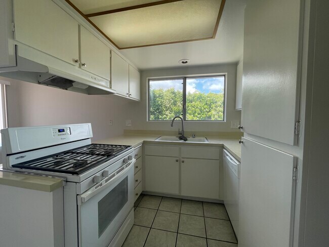 Building Photo - 8141 Forelle Dr