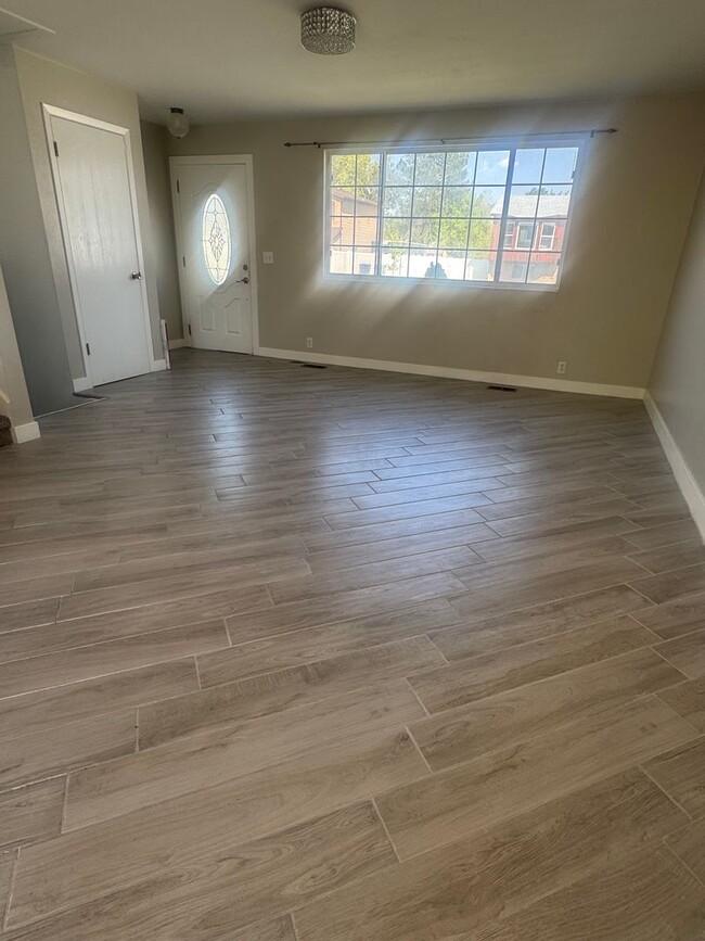 Building Photo - Beautiful Taylorsville Home for rent!