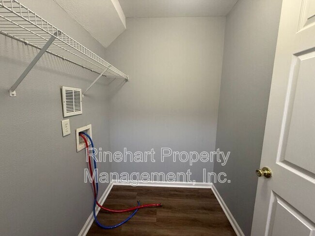 Building Photo - 1458 Harpers Inlet Dr