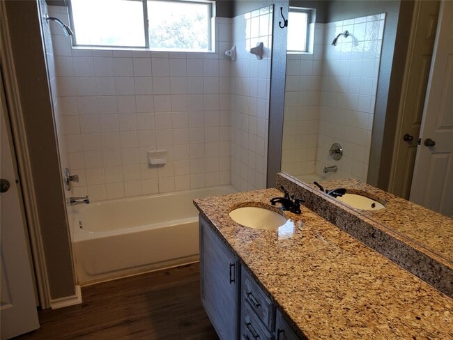 Building Photo - 2205 Melissa Oaks Ln