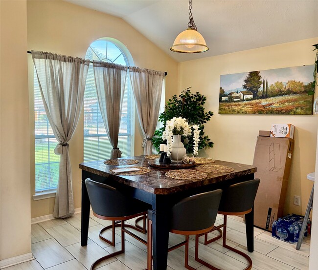 Building Photo - 5329 Tallowpine Terrace