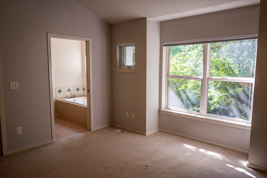 Building Photo - 15632 NE 92nd Way